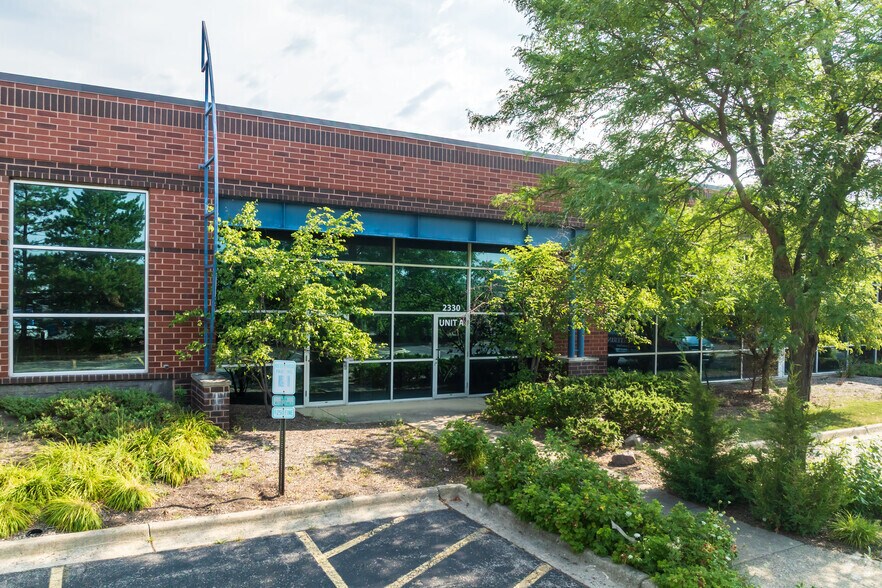 More Photos Of 2330 N Hammond Dr, Schaumburg Office For Lease