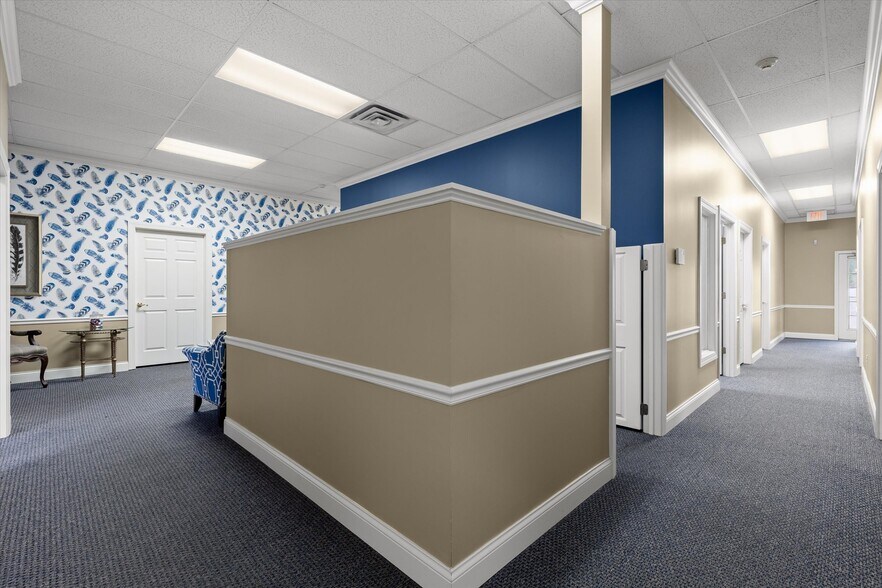 More Photos Of 6166 Shallowford Rd, Chattanooga Medical For Sale
