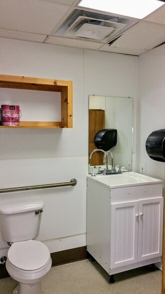 More Photos Of 11499 US Highway 69 S, Warren General Retail For Sale