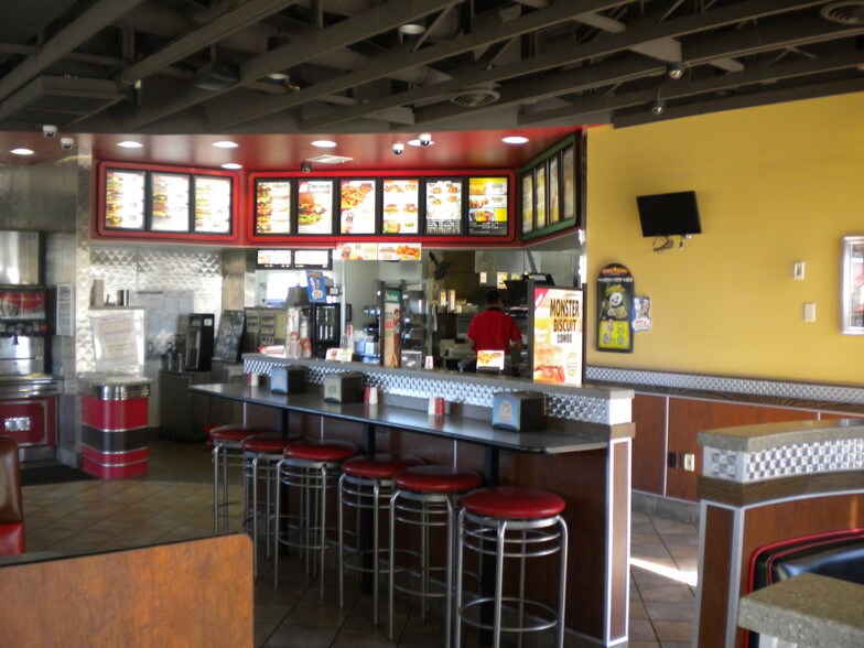More Photos Of 2617 Oklahoma Ave, Woodward Fast Food For Lease