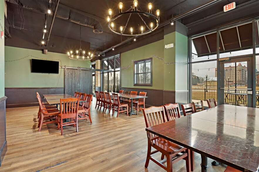 More Photos Of 115-125 56th St, Kenosha Restaurant For Sale