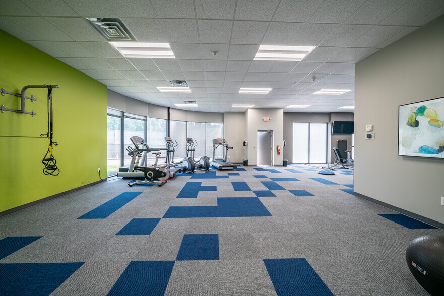 More Photos Of 425 Franklin Gateway SE, Marietta Unknown For Lease