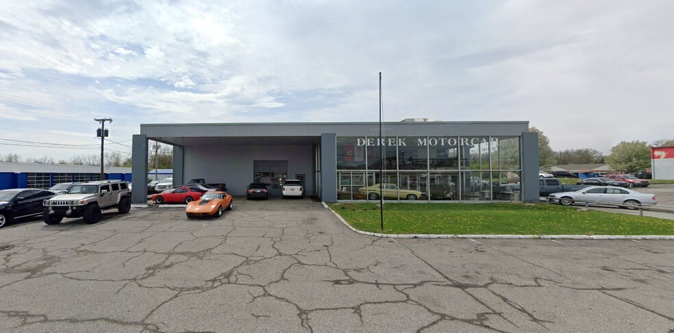 Primary Photo Of 1001 N Coliseum Blvd, Fort Wayne Auto Dealership For Sale