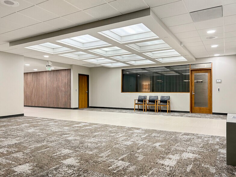 More Photos Of 333 Chestnut St, Hinsdale Medical For Lease