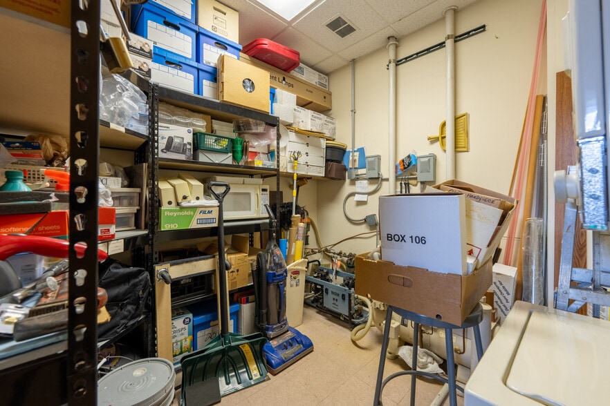 More Photos Of 5521 N Milwaukee Ave, Chicago Medical For Sale