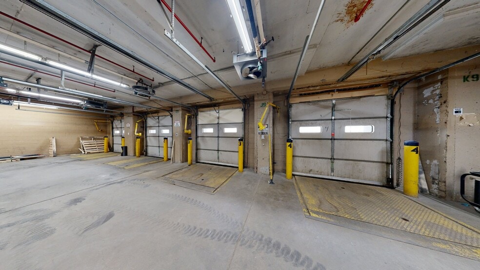 More Photos Of 120 E Clark St, Freeport Warehouse For Sale