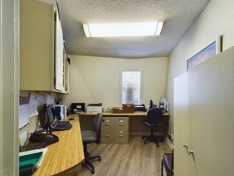 More Photos Of 3610 Old Highway 53, Clearlake Office For Sale