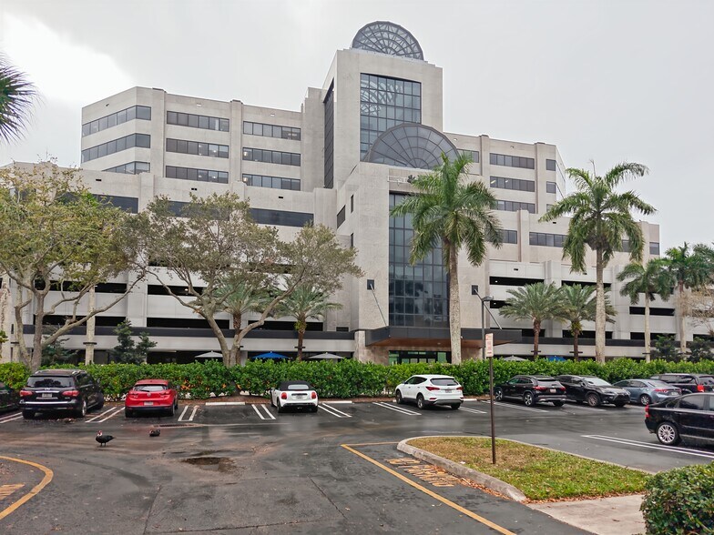 More Photos Of 3801 PGA Blvd, Palm Beach Gardens Coworking Space