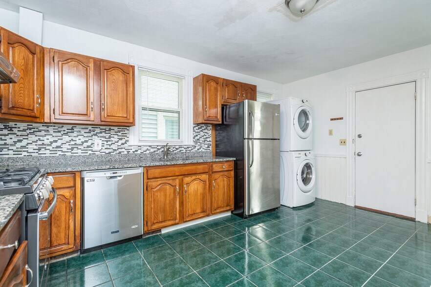 More Photos Of 47 Buttonwood St, Boston Multifamily For Sale
