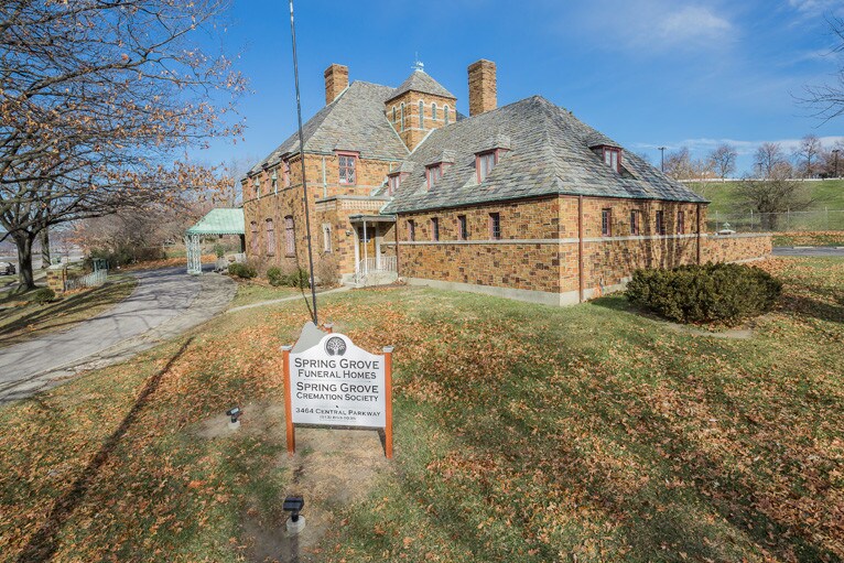 More Photos Of 3464 Central Pky, Cincinnati Funeral Home For Sale