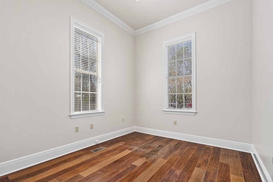 More Photos Of 125 N Theard St, Covington Medical For Lease