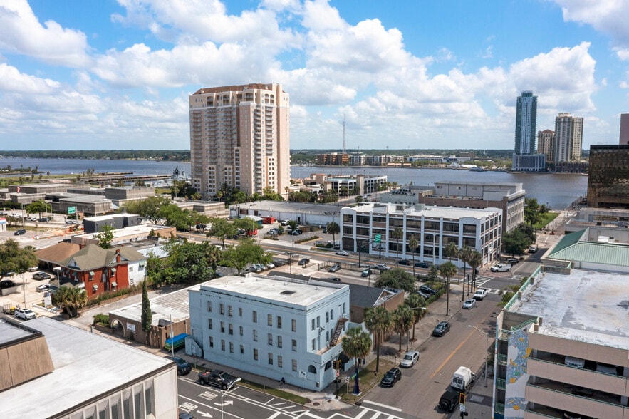 More Photos Of 129 N Market St, Jacksonville Multifamily For Sale
