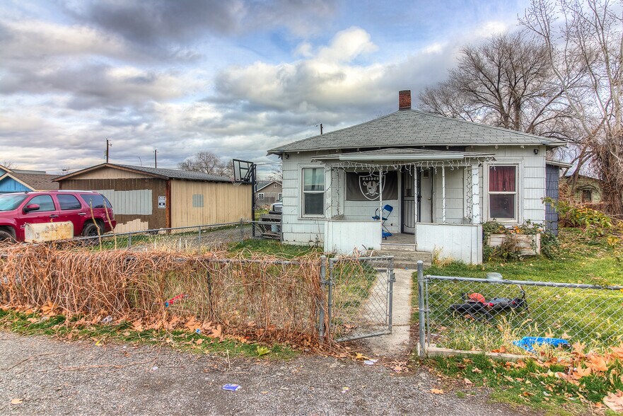 More Photos Of 1408 S 8th St, Yakima Land For Sale
