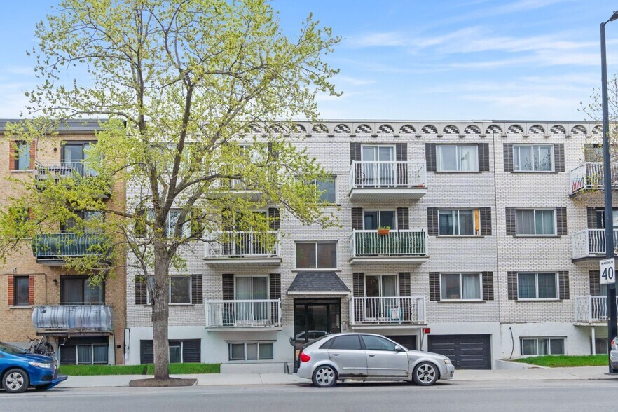 Primary Photo Of 7185 Rue Clark, Montréal Apartments For Sale