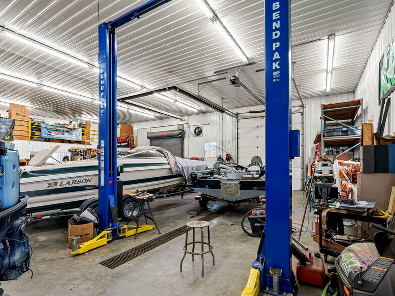 More Photos Of 2335 W Main St, Red Wing Auto Repair For Sale