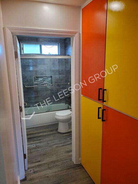 More Photos Of 1520 W 20th St, Long Beach Apartments For Sale