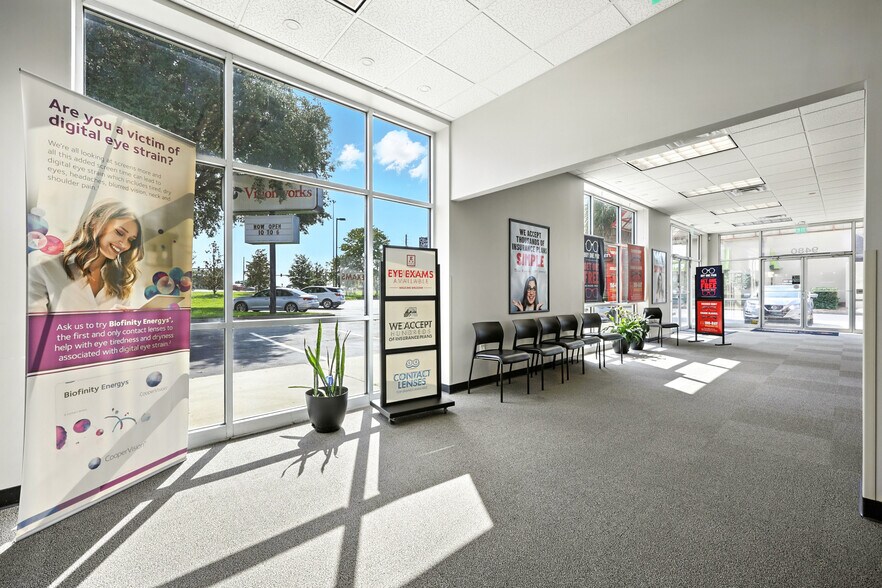 More Photos Of 9480 Arlington Expy, Jacksonville Freestanding For Sale