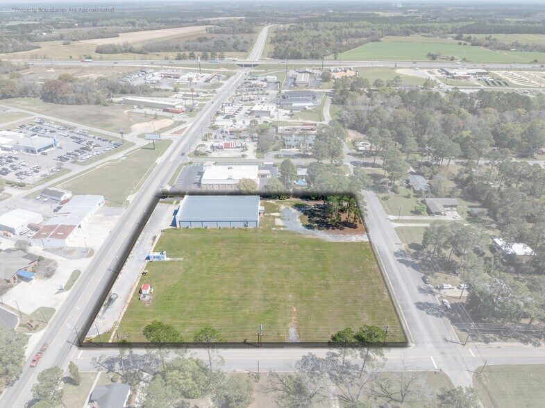 More Photos Of 640 E Washington Ave, Ashburn Freestanding For Sale