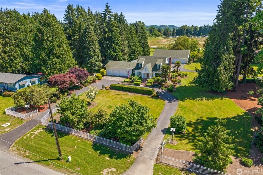 More Photos Of 1026 Alder St, Centralia Office Residential For Sale
