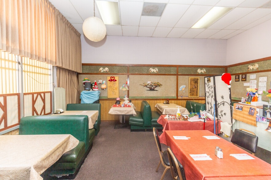 More Photos Of 6729 Greenleaf Ave, Whittier Restaurant For Sale
