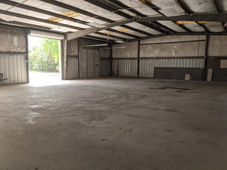More Photos Of 105 Hubert St, Cleveland Warehouse For Sale