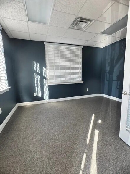 More Photos Of 3721 S Stonebridge Dr, McKinney Medical For Lease