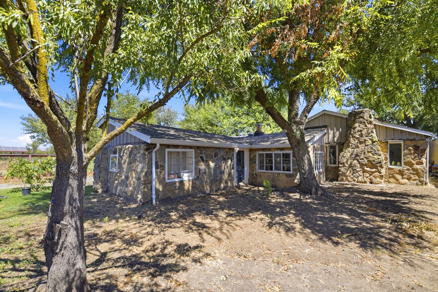 More Photos Of 10095 Monterey Rd, Gilroy Land For Sale