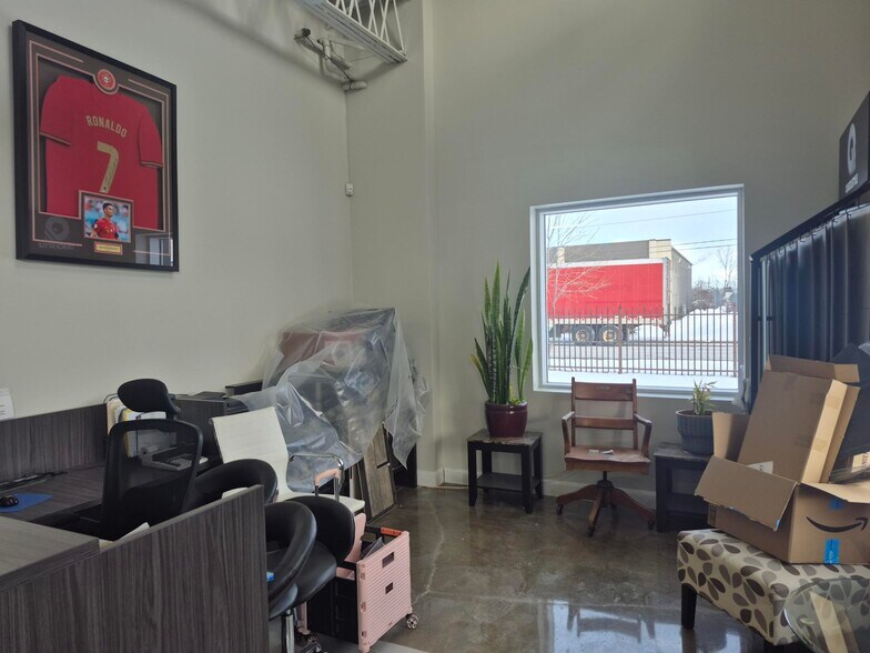 More Photos Of 75 Bongard Ave, Ottawa Warehouse For Sale