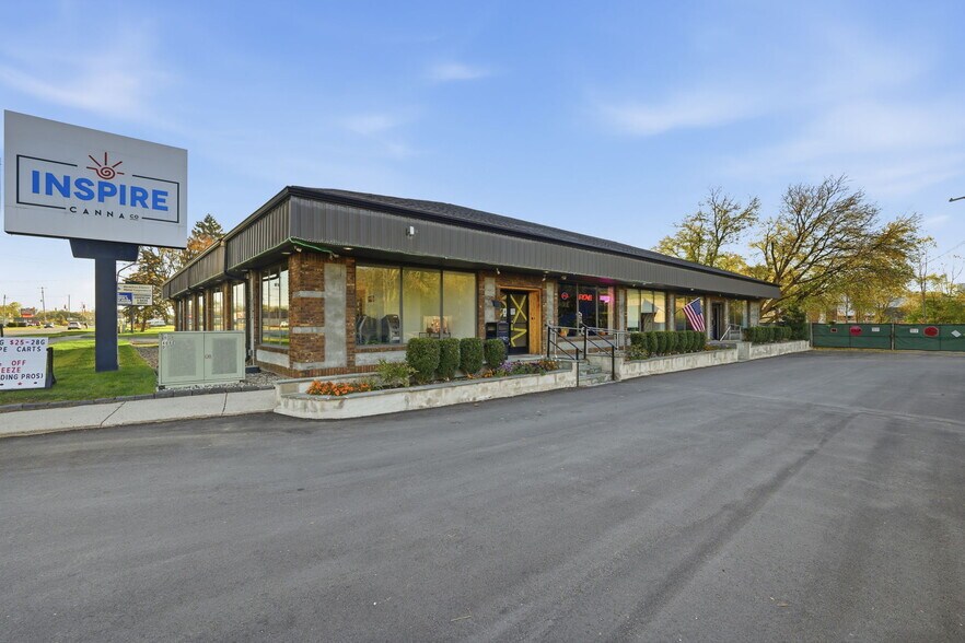 More Photos Of 4086 Davison Rd, Burton Freestanding For Sale