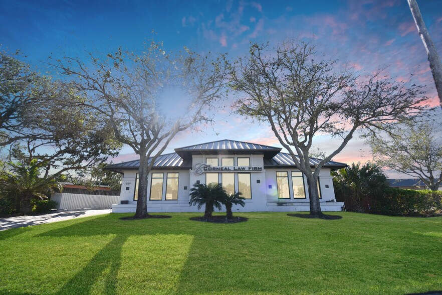 Primary Photo Of 509 Anastasia Blvd, Saint Augustine Loft Creative Space For Lease