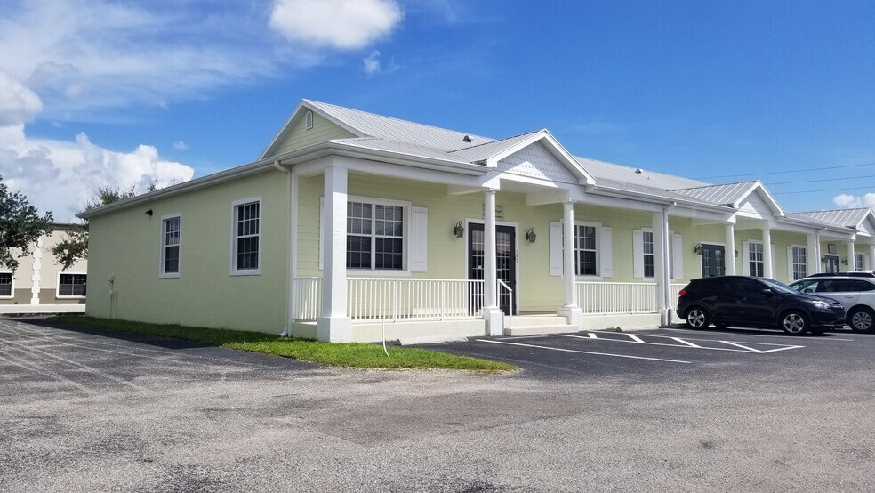 Primary Photo Of 5471 Lee St, Lehigh Acres Showroom For Lease