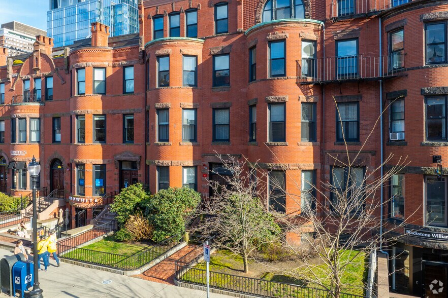 More Photos Of 298-300 Newbury St, Boston Schools For Sale