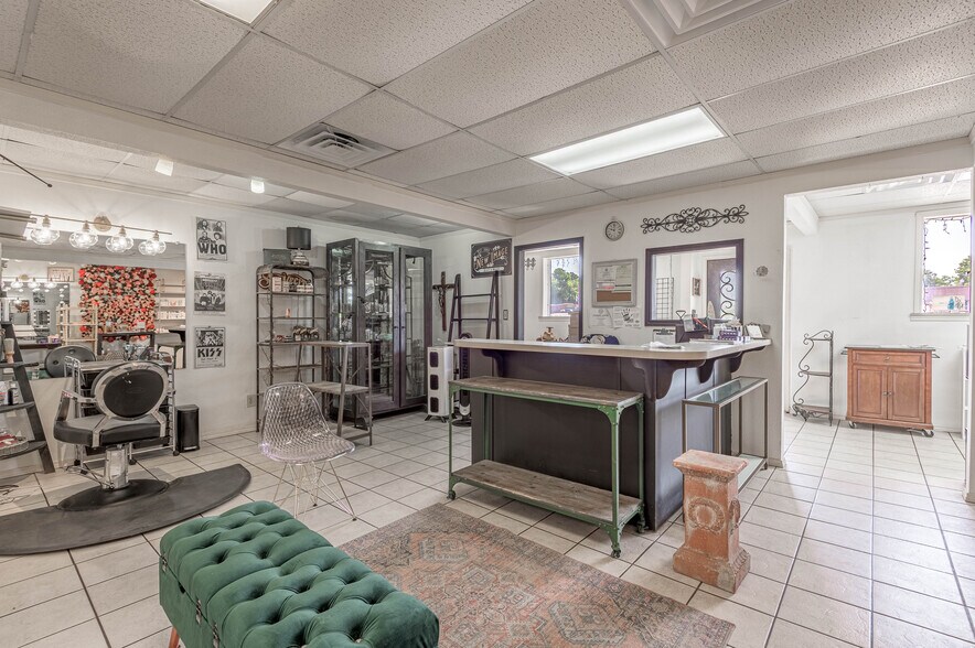 More Photos Of 131 Commerce st, Lovelady General Retail For Sale