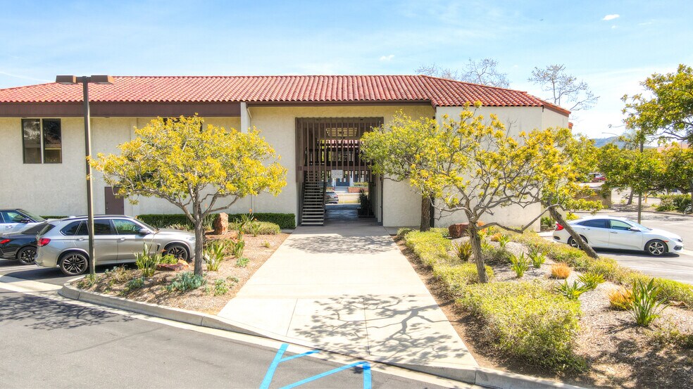 More Photos Of 16810-16816 Bernardo Center Dr, San Diego Medical For Lease
