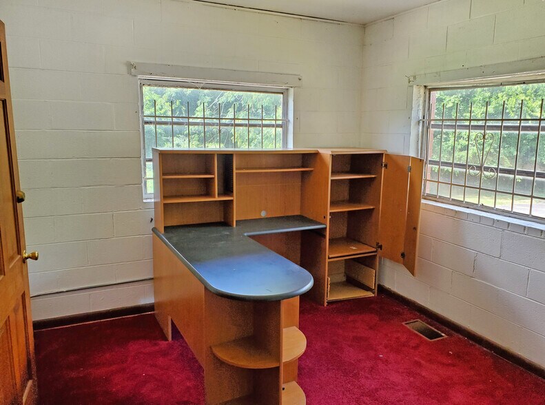 More Photos Of 1840 Thomasville Dr SE, Atlanta Religious Facility For Sale