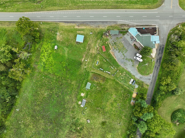 More Photos Of 12167 Lee Hwy, Sperryville Veterinarian Kennel For Sale