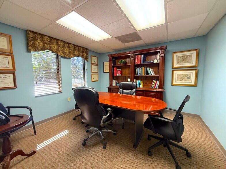 More Photos Of 3861 Oakwater Cir, Orlando Medical For Sale