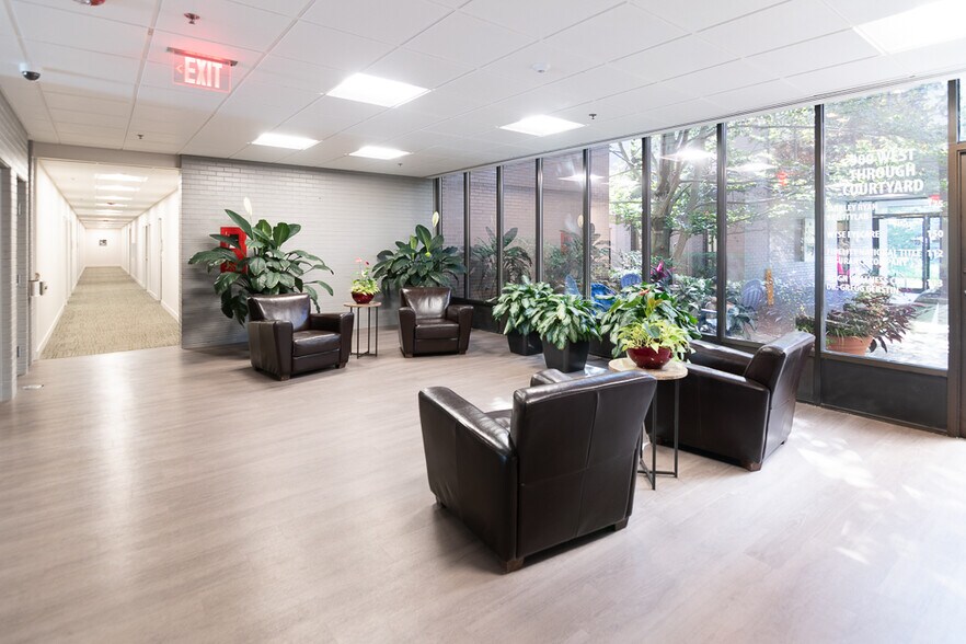 More Photos Of 900 Skokie Blvd, Northbrook Unknown For Lease