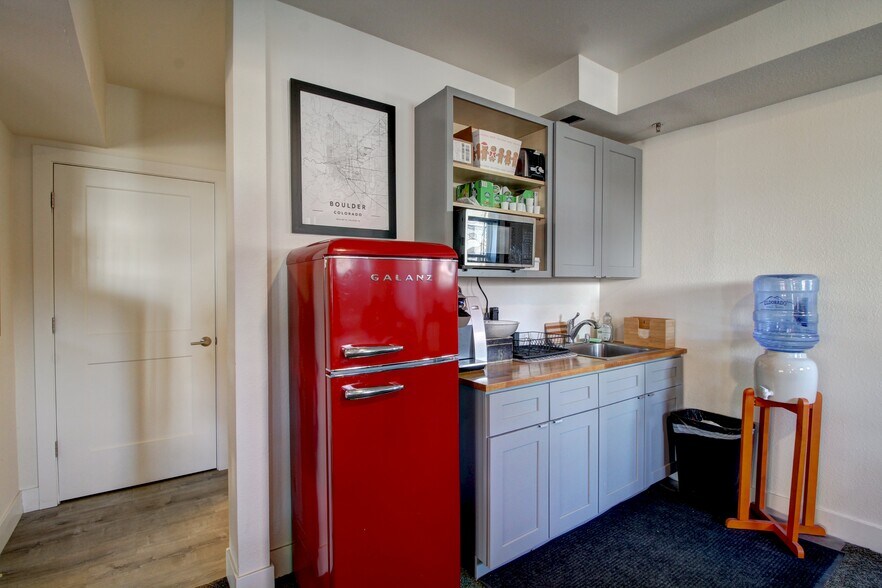 More Photos Of 2930 Broadway St, Boulder Office For Sale