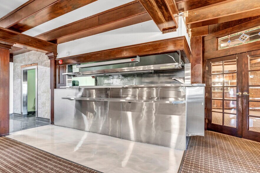 More Photos Of 1555 S Wells Ave, Reno Restaurant For Sale