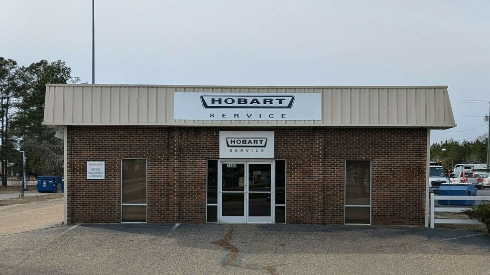 Primary Photo Of 2988 Gillespie St, Fayetteville Manufacturing For Lease