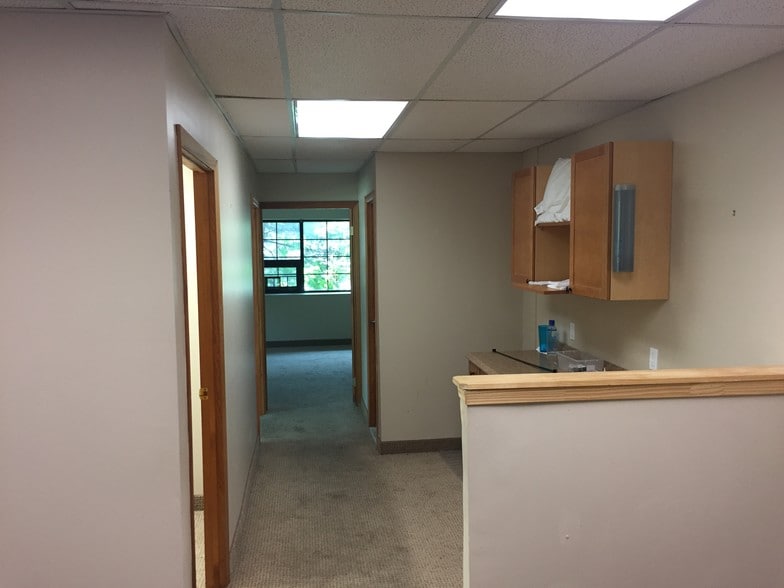 More Photos Of 51-53 John St, Babylon Office For Lease