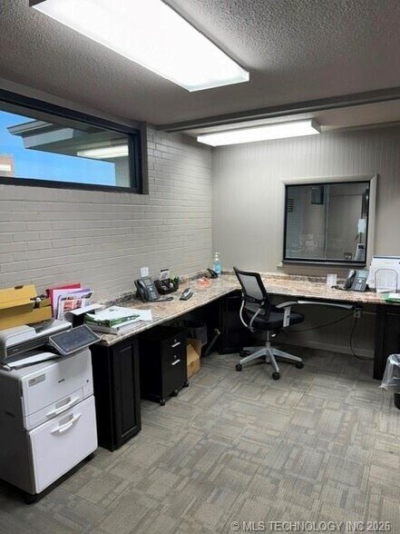 More Photos Of 1019 15th Ave NW, Ardmore Medical For Sale