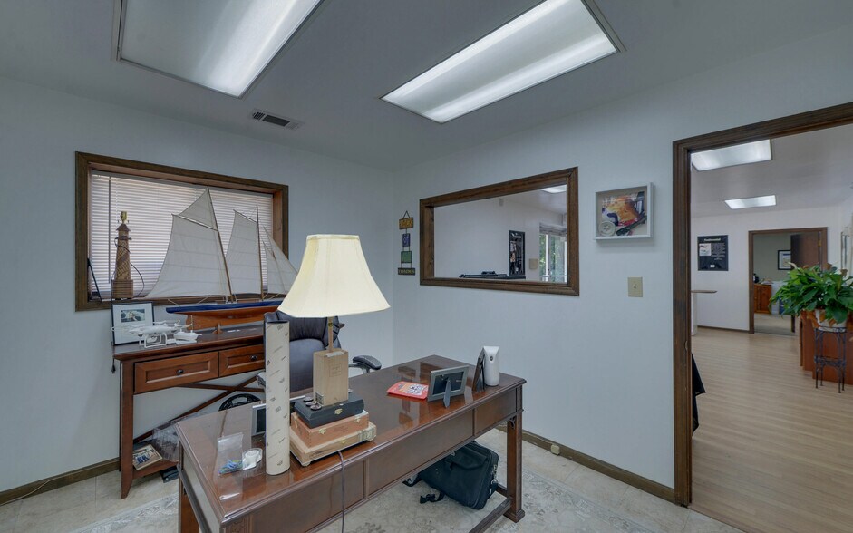 More Photos Of 250 E Currahee St, Toccoa Warehouse For Sale