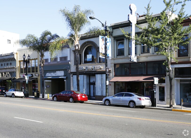 More Photos Of 43 E Colorado Blvd, Pasadena Restaurant For Sale