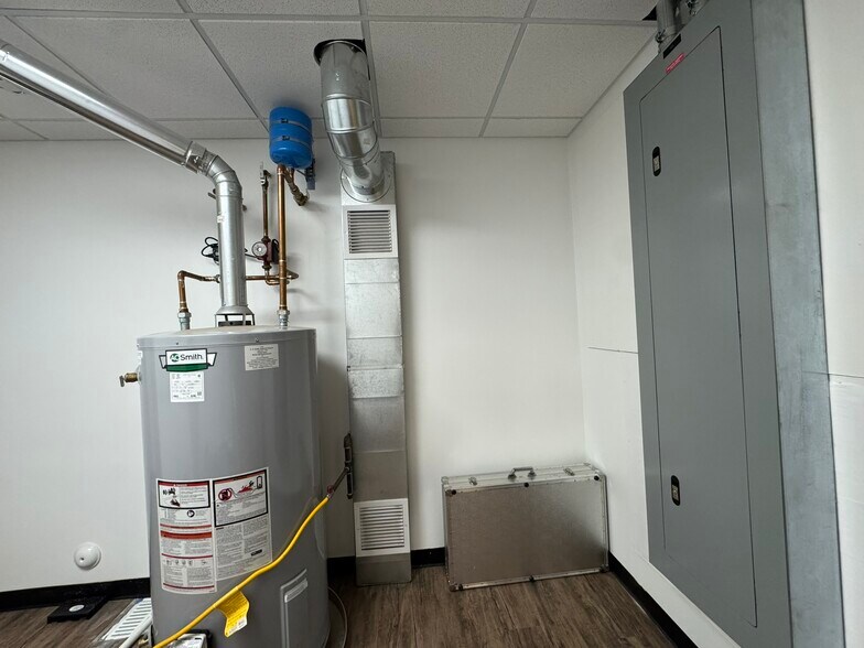 More Photos Of 1361 N Alma School Rd, Chandler Restaurant For Lease