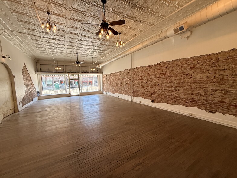 More Photos Of 137-141 E 4th St, Loveland Storefront Retail Residential For Lease