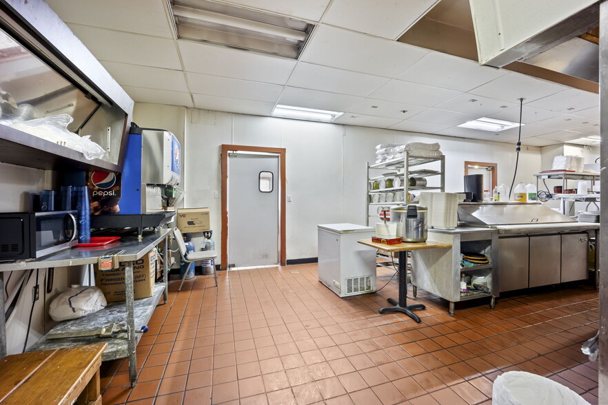 More Photos Of 3400 W Northern Ave, Pueblo Restaurant For Sale