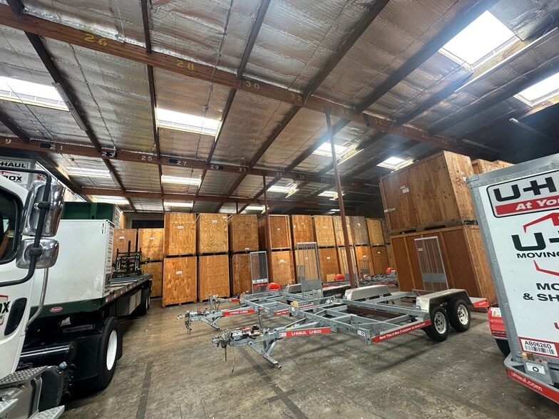 More Photos Of 4428 Malaai St, Honolulu Warehouse For Sale
