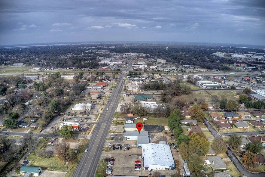 More Photos Of 1430 S Broadway St, Sulphur Springs Carwash For Sale